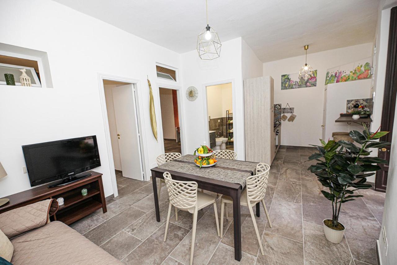 Casa Raffadali, In Centro Storico A Palermo Apartment Luaran gambar